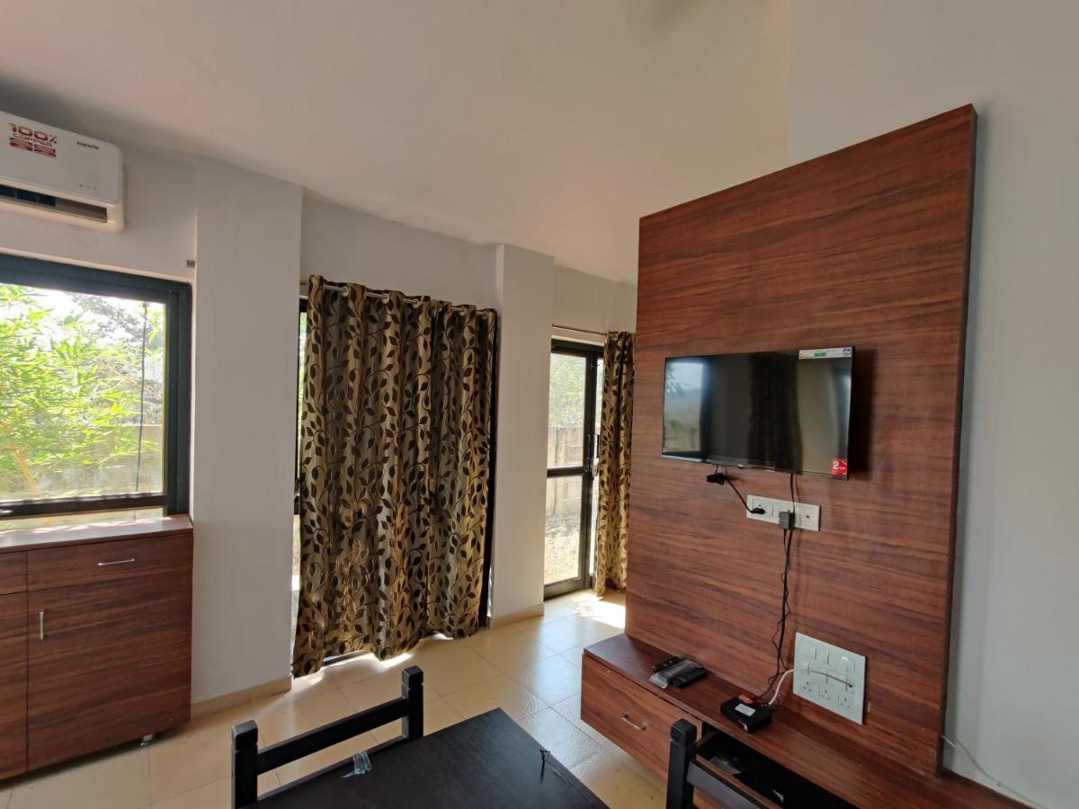 Jenjon Karjat Resort - One Bhk Premium Chalet With Optional Swimming Pool Eksteriør billede